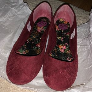 *Sold Elsewhere* Flats